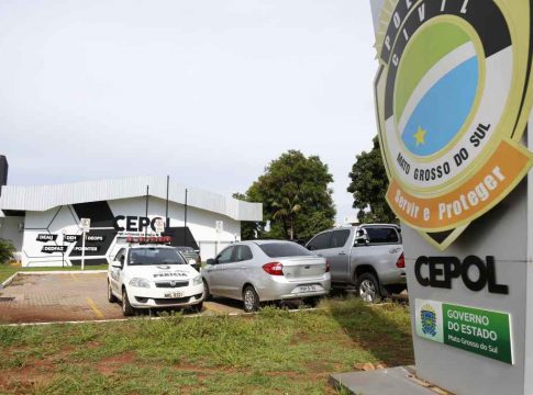 Inspetor aposentado da polícia procura delegacia após ter armas roubadas de chácara