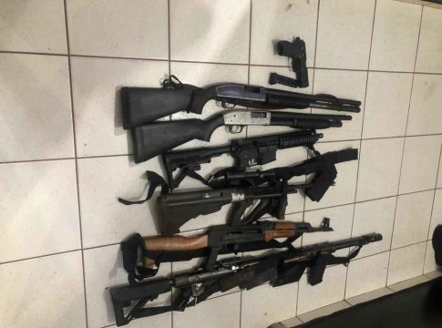 Polícia confirma identificação de dois mortos após tentativa de roubo a carro-forte