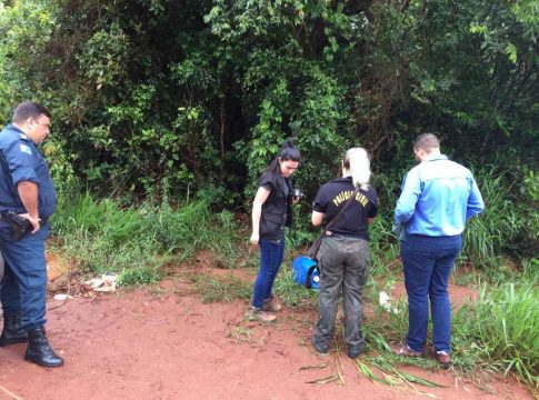 Corpo é encontrado em tambor na fronteira e polícia investiga se é de adolescente