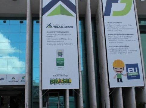 Mais de 240 vagas de emprego são ofertadas nesta segunda nos municípios de MS