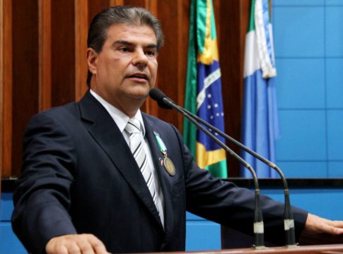 Nelsinho assina emendas de bancada para 2020. R$ 25 milhões para ônibus e caminhões