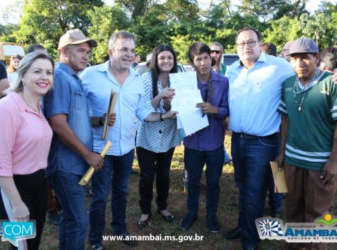 Parceria entre deputados e Dr. Bandeira garante água na Aldeia Amambai