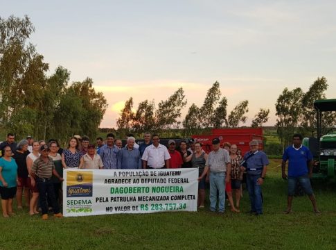 Prefeita Patrícia e vereadores entregam patrulha mecanizada no assentamento