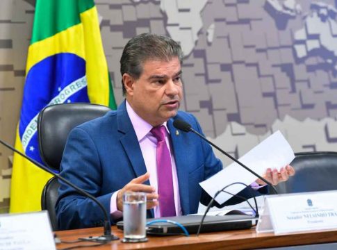 Nelsinho garante verba para ginásio de esportes em Itaquiraí