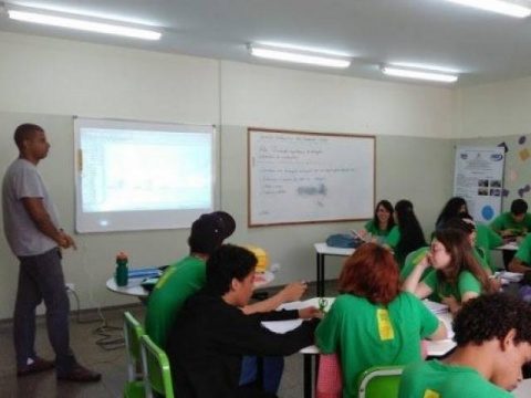 Termina hoje prazo para inscrição de professores temporários no Estado