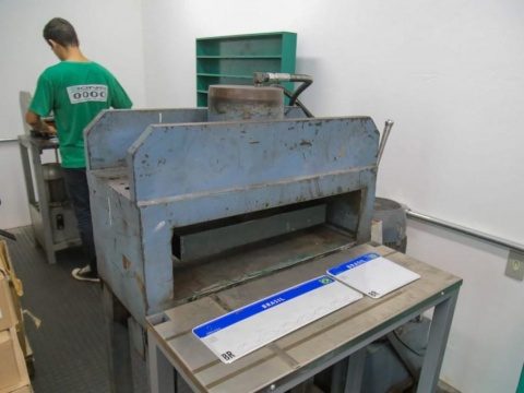 Com emplacamento suspenso em MS, placa Mercosul passa a ser obrigatória
