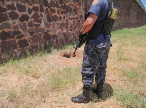Palco de fuga em massa, presídio tem buraco à vista e reforço policial