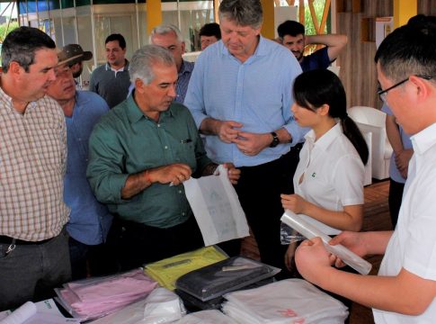 Indústria chinesa tem meta de produzir plástico e camiseta de milho em MS