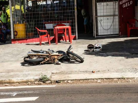 Acidente na Avenida das Bandeiras mata motociclista de 28 anos
