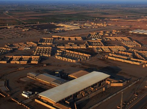 Iraque: mísseis atingem base militar norte-americana