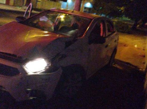 Motorista de aplicativo é sequestrado por dupla e se salva ao pular de carro em movimento