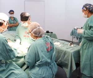 Médicos ‘transformam’ dedo indicador em polegar na Capital
