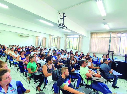 Prefeito Heraldo reúne 100 servidores da Saúde no combate a dengue