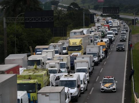 Nova greve dos caminhoneiros está marcada para a próxima quarta-feira