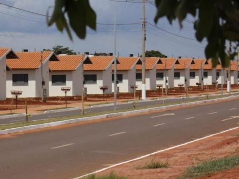 Com obras de R$ 29 milhões, 241 casas serão entregues em duas cidades