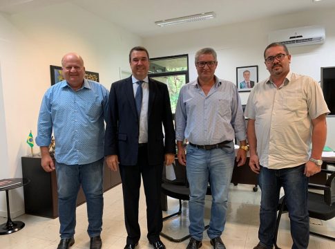 Prefeito Paulão pede parceria do Governo para Japorã