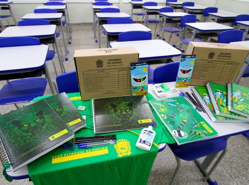 Governo garante entrega de uniformes e materiais escolares no início das aulas