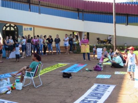 Após greve e acordo na Justiça, prefeitura convoca estagiários para escolas
