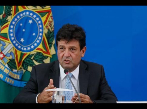 Covid-19: governo declara transmissão comunitária em todo o país