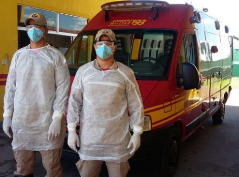 Bombeiros recebem kits para atender eventuais vítimas de coronavírus