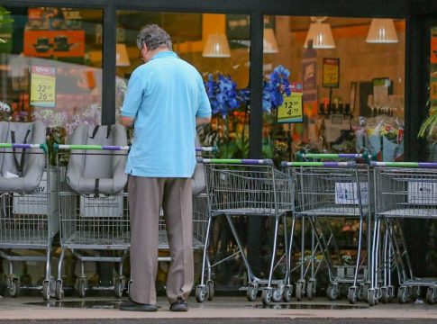 Saiba como e com o que higienizar os produtos depois de ir ao mercado