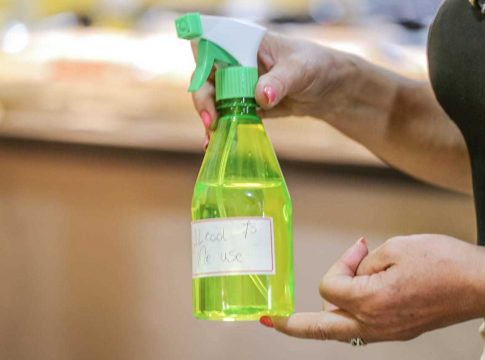 Distância de 2 metros entre mesas vai valer nos restaurantes do Estado