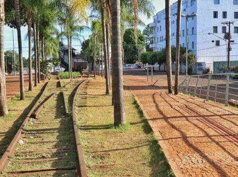 Morador de rua tenta subornar policial militar com bicicleta