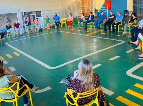 Escolas particulares criam associação e querem plano para volta às aulas