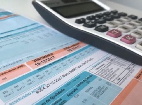 Governo publica decreto que isenta ICMS da conta de luz de consumidores de baixa renda