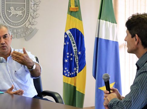 Reinaldo Azambuja destaca generosidade dos deputados e reforça pedido para as pessoas ficarem em casa