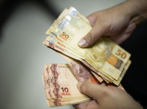 Reinaldo paga salário integral em abril, mas espera Plano Mansueto para iniciar recuperação econômica