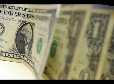Dólar ultrapassa R$ 5,50 em dia de nervosismo no mercado