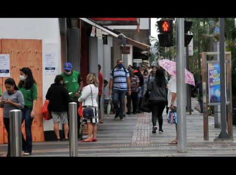 Cancelamento de feriados ganha força no Congresso