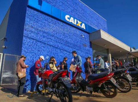 Saque-aniversário para nascidos em março e abril começa hoje