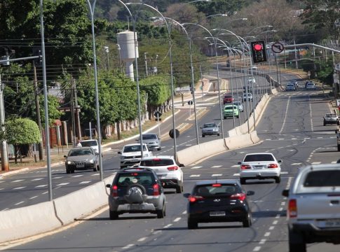 Mês de maio chega com início de licenciamento para placas final 1 e 2