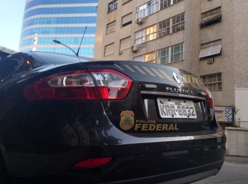 PF cumpre mandados em 6 estados em inquérito do STF sobre fake news