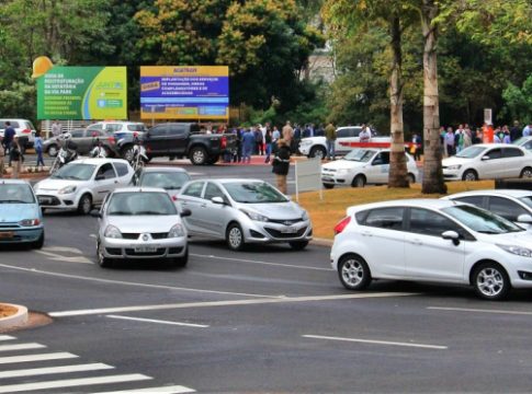 Detran-MS alerta sobre prazo para licenciar veículos com placa final 1 e 2