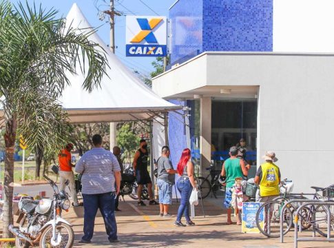 Auxílio emergencial será depositado hoje para nascidos em março e abril