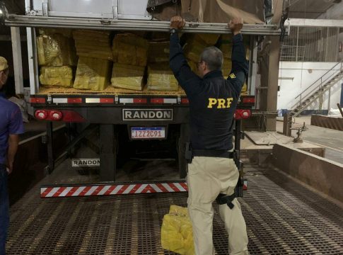 Maior apreensão em MS, caminhão levava 28 t de maconha