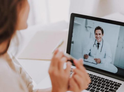 Vereadores aprovam uso da telemedicina, mas prática já é regulamentada desde abril