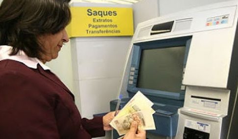 Governo paga no dia 4 os salários de maio dos servidores estaduais