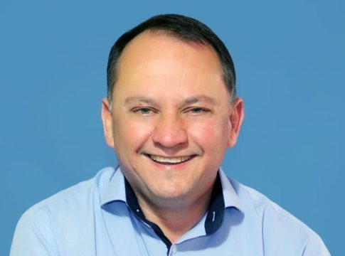 População estranha, mas ex-prefeito confirma que solicitou auxílio com esposa e filha em MS