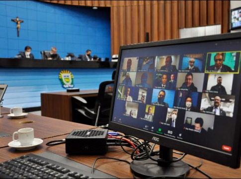 Assembleia aprova projeto que obriga disponibilidade de álcool em gel em estabelecimentos públicos e privados