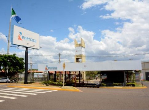 Covid triplica inadimplência no setor elétrico em MS