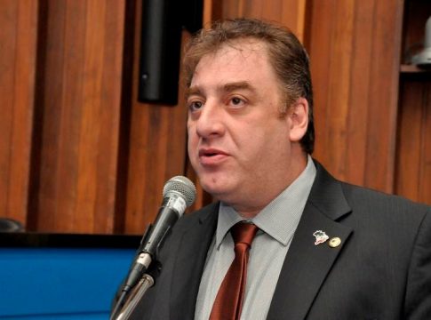 Deputado Neno Razuk elogia atitude do prefeito Izauri no combate ao Covid19