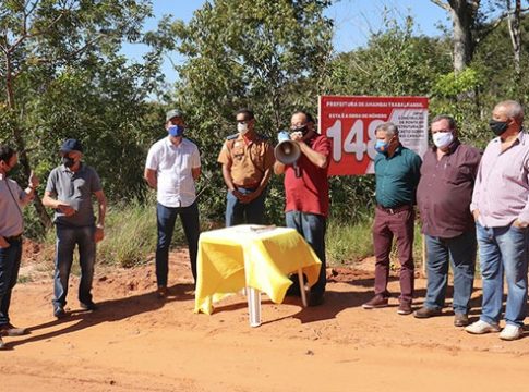 Prefeitura, Câmara, Sindicato Rural e Defesa Civil lançaram obra 148