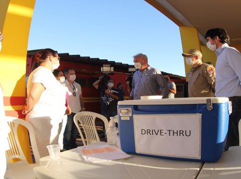 Aumento de casos confirmados de coronavírus preocupa e SES amplia testagem no drive thru de Dourados