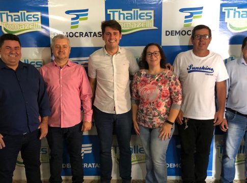 THALLES TOMAZELLI FORMA MAIOR BANCADA DE VEREADORES EM ITAQUIRAÍ