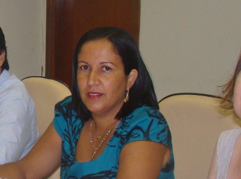 Ex-primeira dama que já foi presa está na lista para receber auxílio emergencial