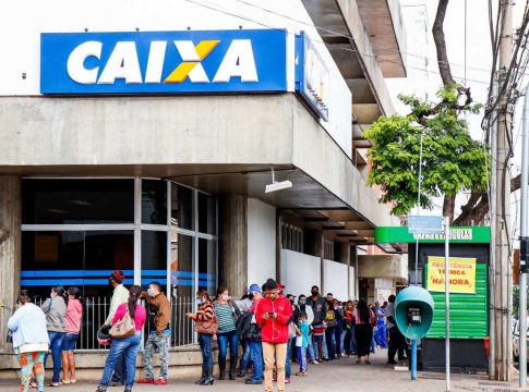 Auxílio emergencial será depositado nesta terça para nascidos em setembro